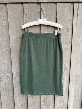 Old Navy Olive Green Ribbed Pencil Skirt